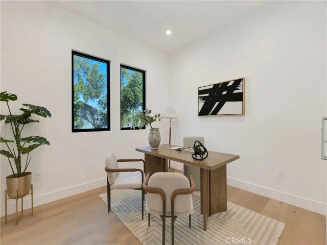 5814 Graves Avenue, Encino, CA 91316