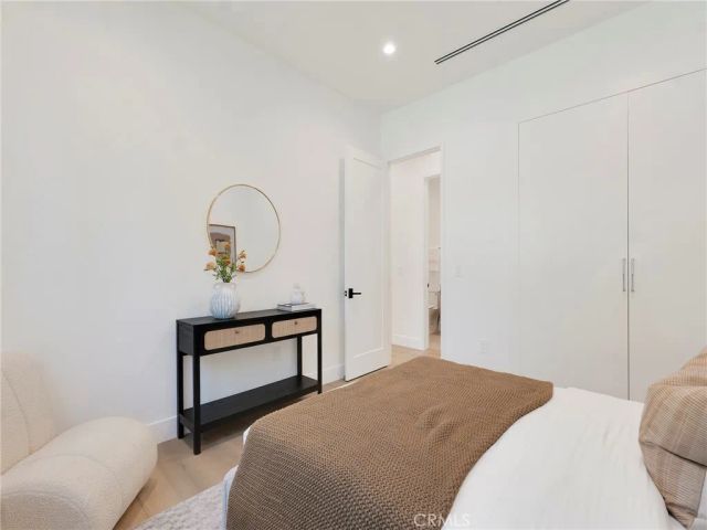 5814 Graves Avenue, Encino, CA 91316