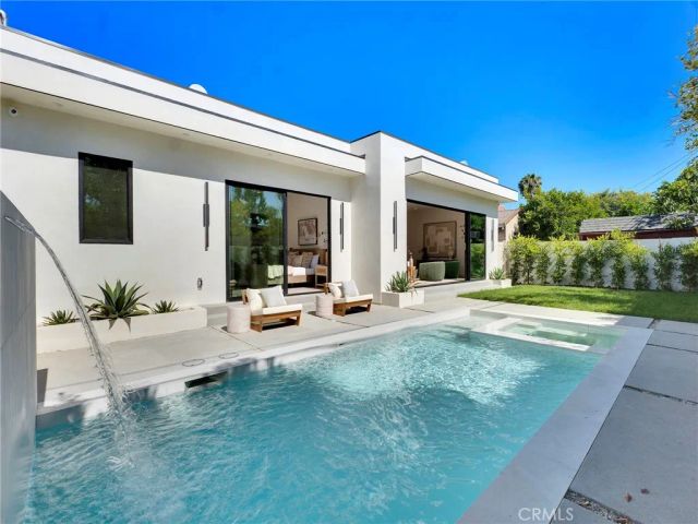 5814 Graves Avenue, Encino, CA 91316