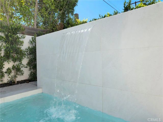 5814 Graves Avenue, Encino, CA 91316