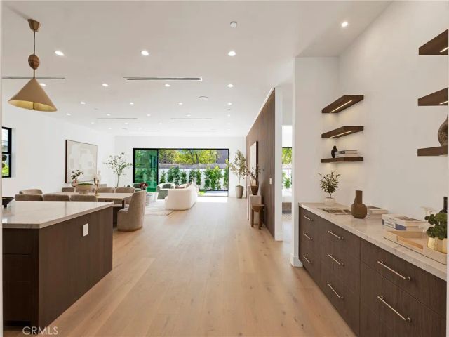 5814 Graves Avenue, Encino, CA 91316
