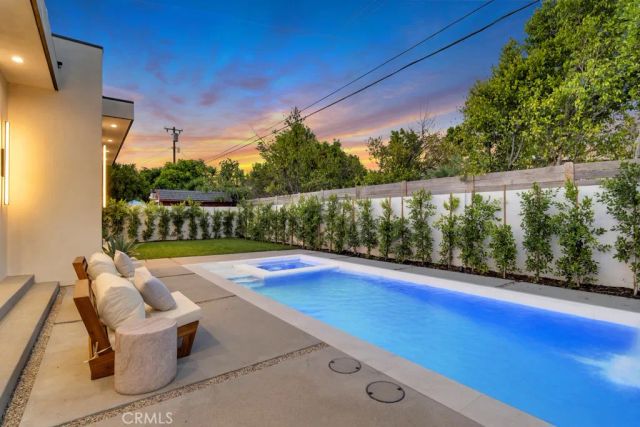 5814 Graves Avenue, Encino, CA 91316