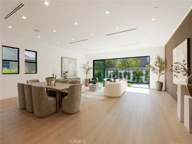 5814 Graves Avenue, Encino, CA 91316