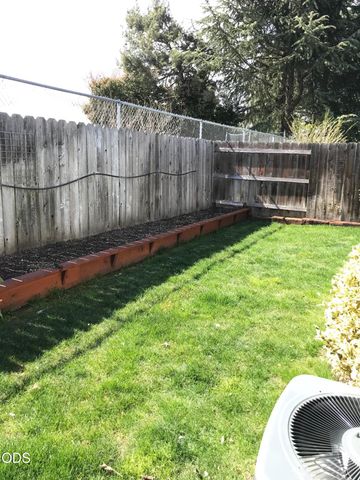 3152 Forest Hills Drive, Medford, OR 97504