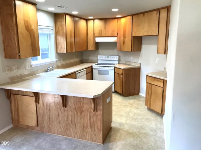 3152 Forest Hills Drive, Medford, OR 97504