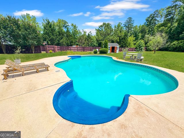 2022 Standing Rock Road, Senoia, GA 30276