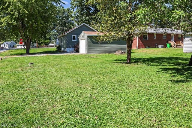 1951 Uniondale Drive, Stow, OH 44224