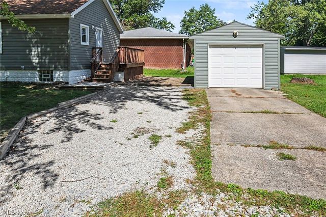 1951 Uniondale Drive, Stow, OH 44224