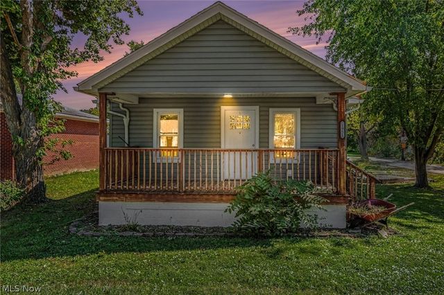 1951 Uniondale Drive, Stow, OH 44224