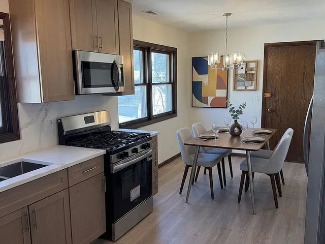 6849 N Overhill Avenue 2, Chicago, IL 60631
