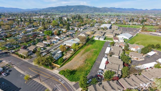 0 N Third Street, Central Point, OR 97502