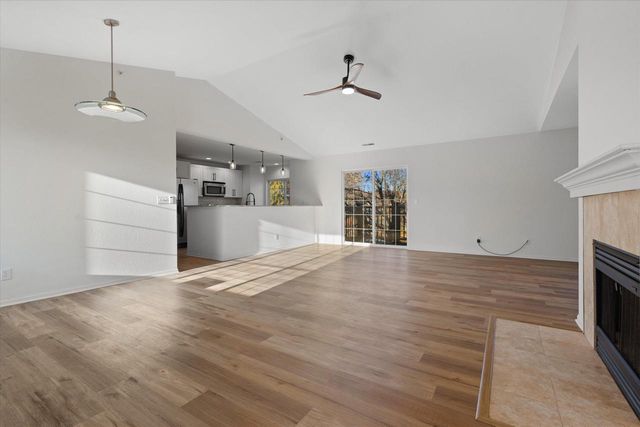 5325 S Hidden DRIVE, Greenfield, WI 53221