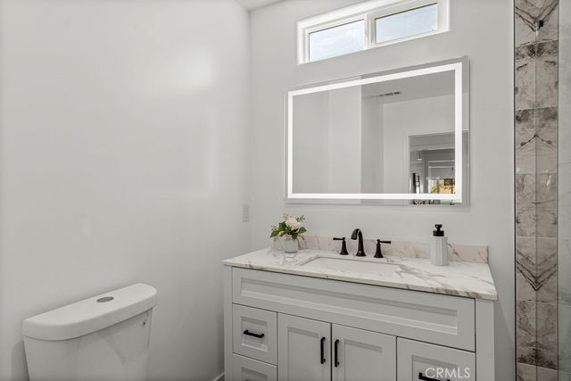 5419 S Rimpau, Los Angeles, CA 90043
