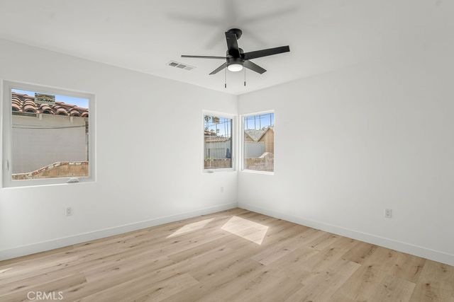 5419 S Rimpau, Los Angeles, CA 90043
