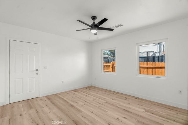 5419 S Rimpau, Los Angeles, CA 90043