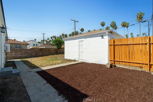 5419 S Rimpau, Los Angeles, CA 90043