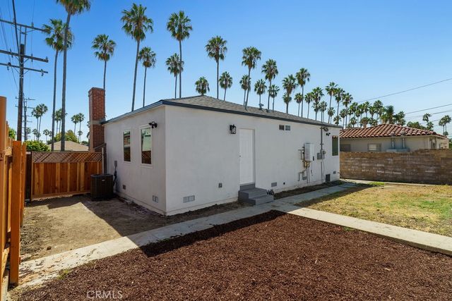 5419 S Rimpau, Los Angeles, CA 90043