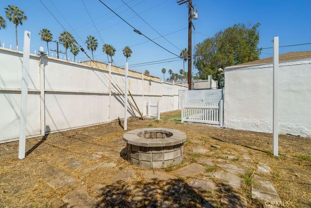 5419 S Rimpau, Los Angeles, CA 90043
