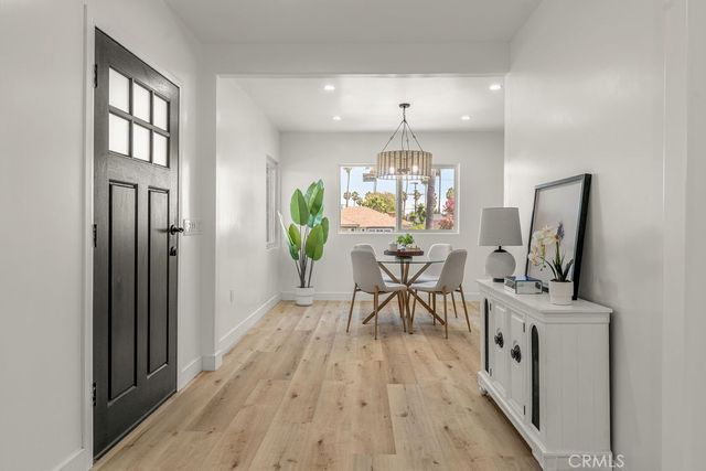 5419 S Rimpau, Los Angeles, CA 90043