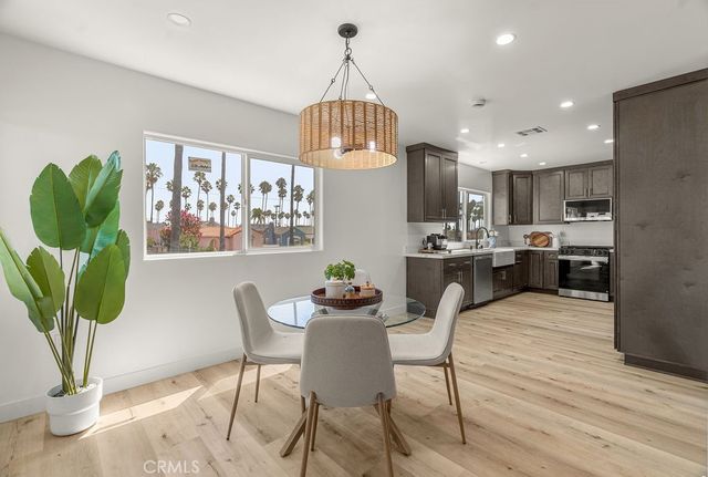 5419 S Rimpau, Los Angeles, CA 90043