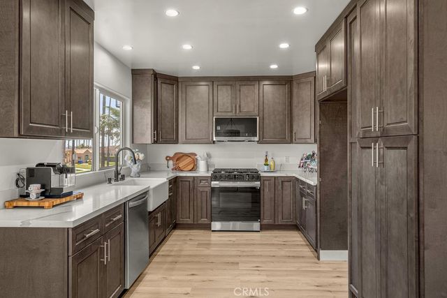 5419 S Rimpau, Los Angeles, CA 90043