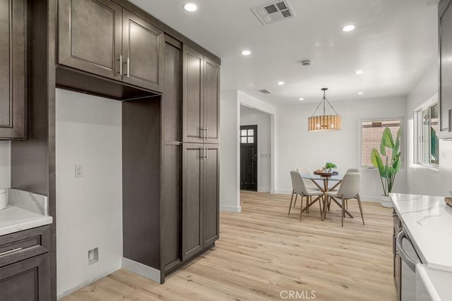 5419 S Rimpau, Los Angeles, CA 90043