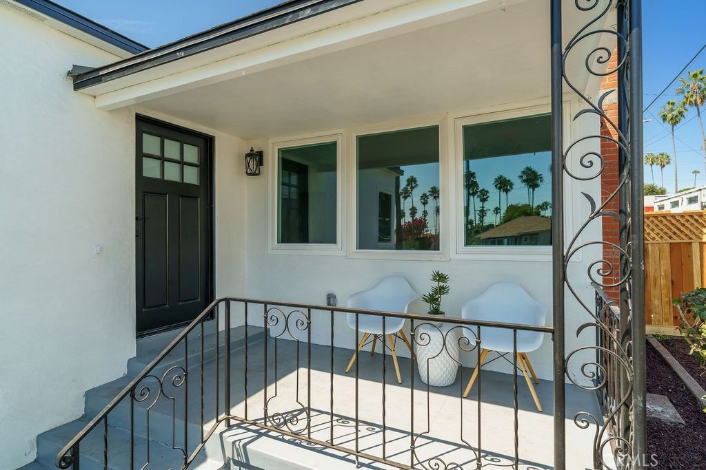 5419 S Rimpau, Los Angeles, CA 90043