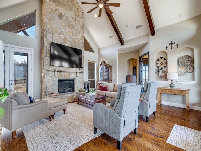 1598 Canyon Wren Loop, Graford, TX 76449