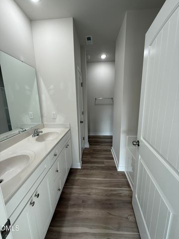 189 Jacobs Ridge Drive, Four Oaks, NC 27524