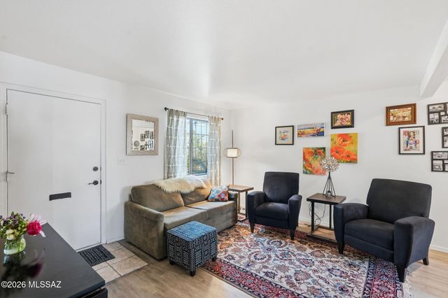 103 S Paseo Quinta, Green Valley, AZ 85614