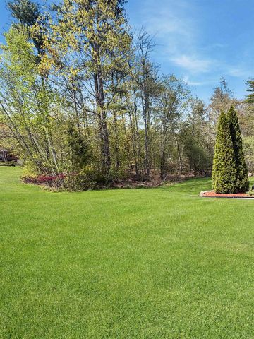 87 Pilgrim Circle, Hampstead, NH 03826