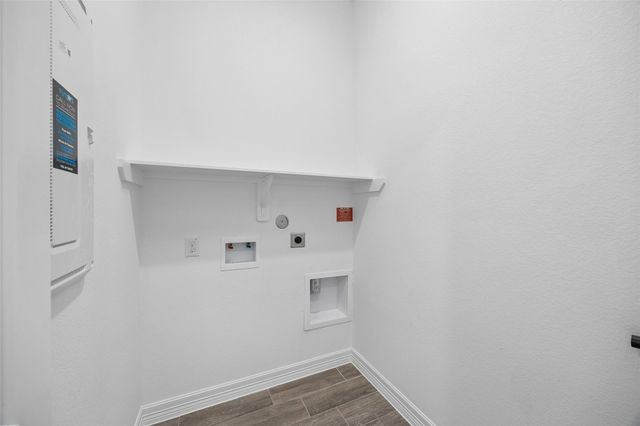 2707 Ballast Green Dr Drive, Texas City, TX 77568