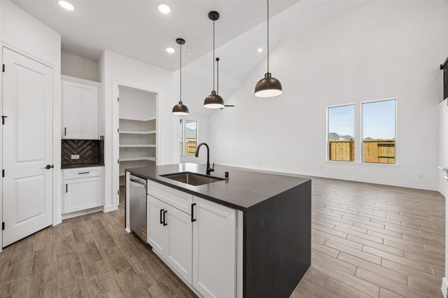 2707 Ballast Green Dr Drive, Texas City, TX 77568