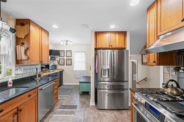 2244 Edgerton Road, University Heights, OH 44118