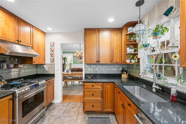 2244 Edgerton Road, University Heights, OH 44118