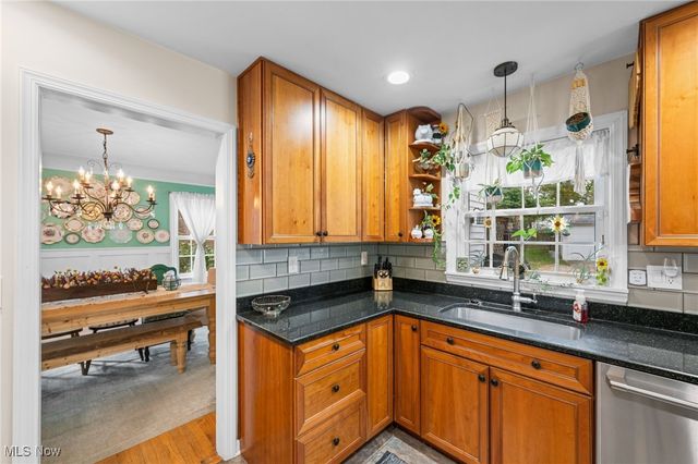 2244 Edgerton Road, University Heights, OH 44118