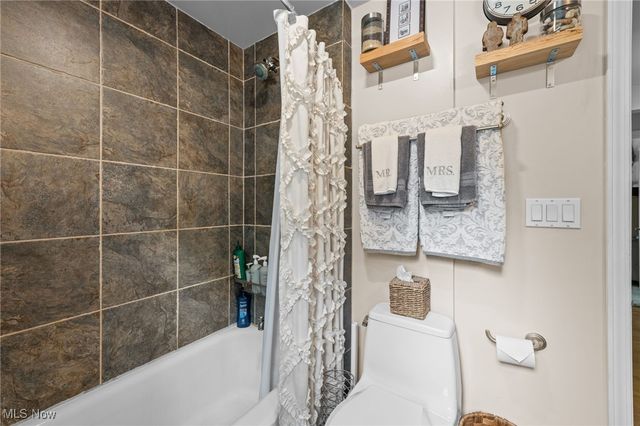 2244 Edgerton Road, University Heights, OH 44118