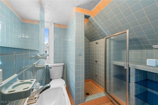 2244 Edgerton Road, University Heights, OH 44118