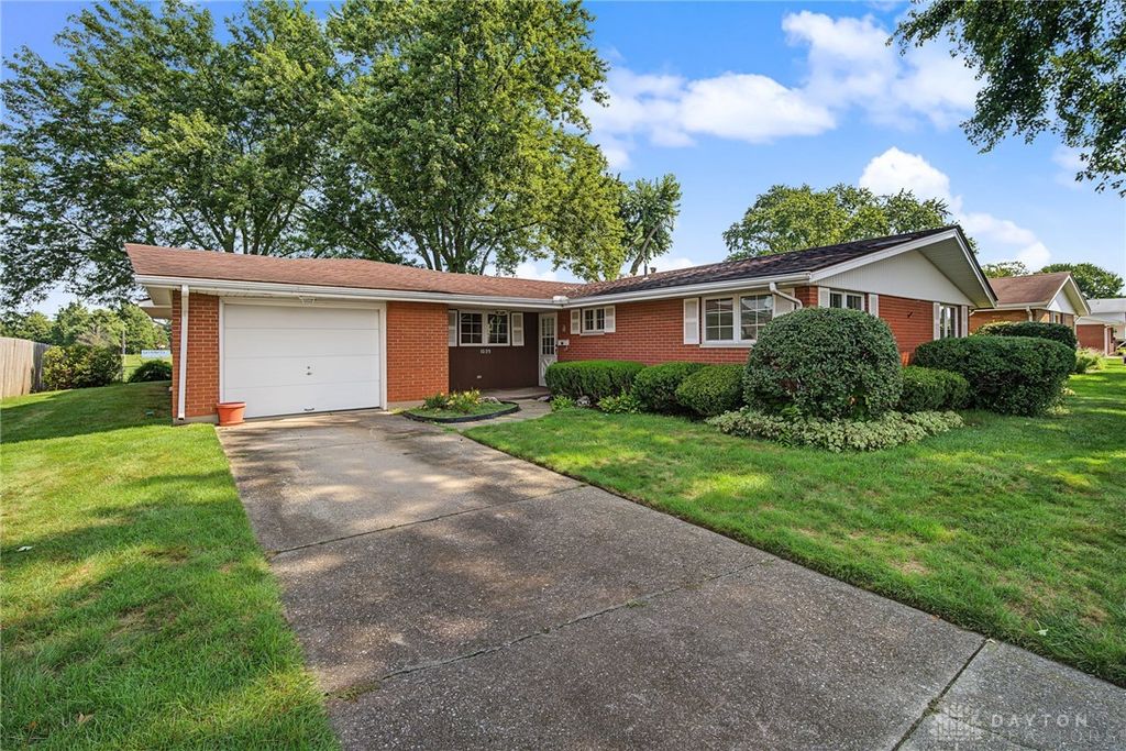 1035 Cottage Court Drive, Fairborn, OH 45324