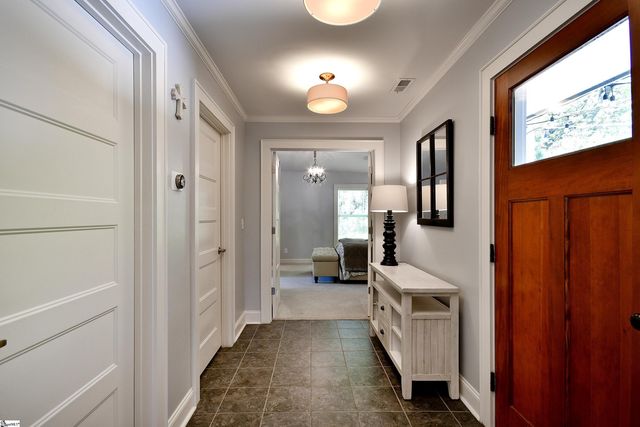 108 Hillcrest Circle, Greenville, SC 29609