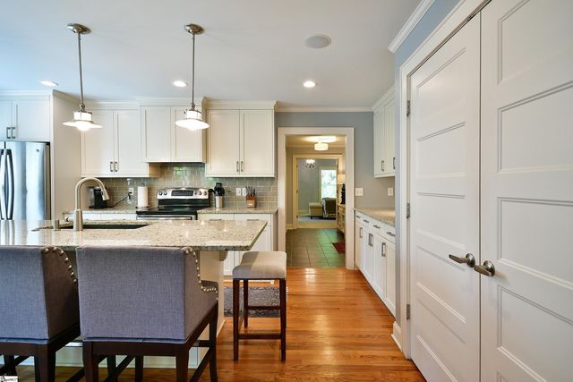 108 Hillcrest Circle, Greenville, SC 29609