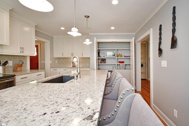 108 Hillcrest Circle, Greenville, SC 29609