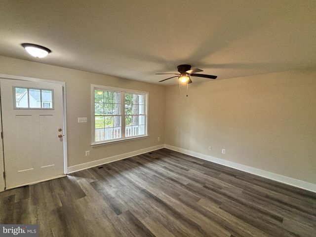 30 PARRISH LOOP, Montross, VA 22520