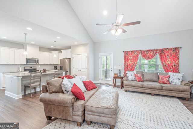 509 Lago Court, Lagrange, GA 30241