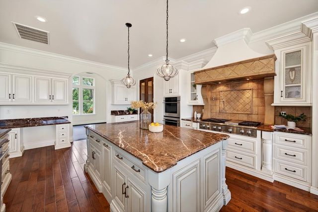 2990 Ironwood Ln, Lincoln, CA 95648