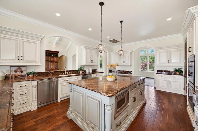 2990 Ironwood Ln, Lincoln, CA 95648