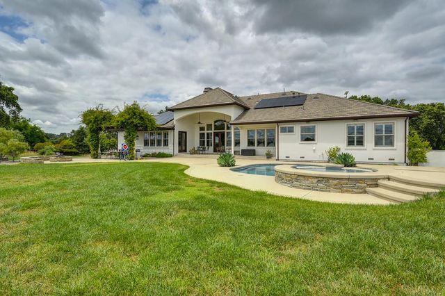 2990 Ironwood Ln, Lincoln, CA 95648
