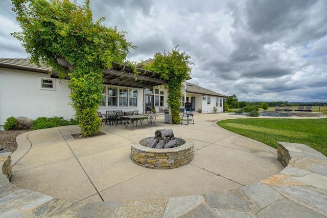 2990 Ironwood Ln, Lincoln, CA 95648