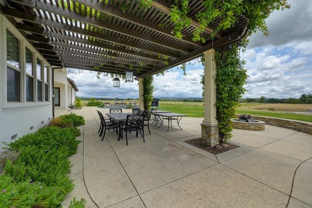 2990 Ironwood Ln, Lincoln, CA 95648