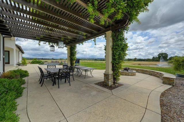 2990 Ironwood Ln, Lincoln, CA 95648